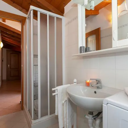 Apartment San Siro Sleeps 5 Wifi *