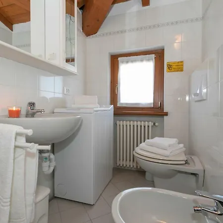 San Siro Sleeps 5 Wifi Apartment