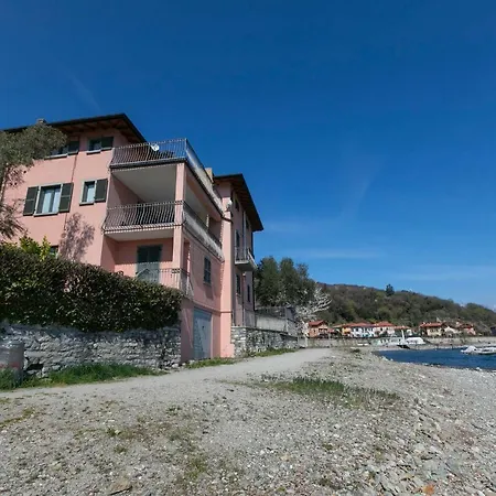 Apartment San Siro Sleeps 5 Wifi San Siro (Lombardy)